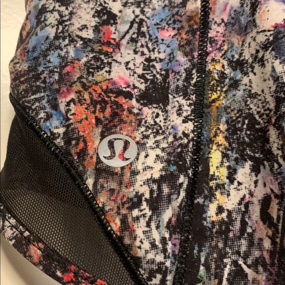 Lululemon Multi-Colored Hotty Hot Shorts
Sz 10, 2.5 inch, Good Condition - Picture 4 of 5